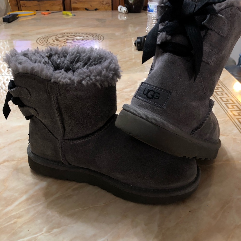 Ugg Bailey 6 - image 1